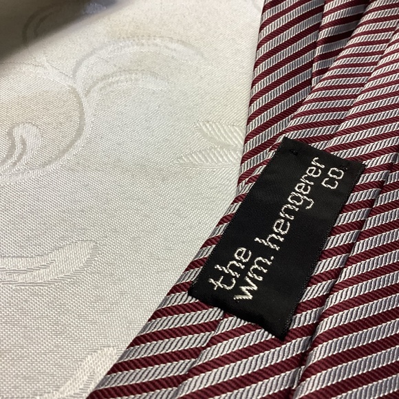 CHRISTIAN DIOR. GREY N BURGUNDY STRIPE TIE. SILK VINTAGE LOGO TOO - Picture 5 of 6